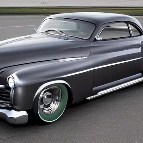 La imagen debe representar 15 vehículos significativos pero a menudo pasados por alto de la historia del automóvil para aumentar la conciencia y el reconocimiento por sus contribuciones.