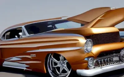 La imagen debe mostrar una colección de cinco vehículos de alto nivel y ahorro de espacio diseñados para experiencias de conducción de ciudades lisas.