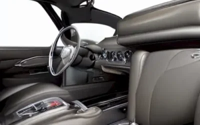 La tapicería de cuero en vehículos requiere cuidado y limpieza regulares para mantener su apariencia y longevidad.